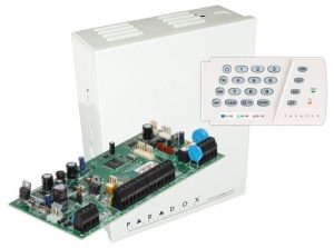 Centrala Paradox SP5500+; 5 intrări de zonă sau 10 cu