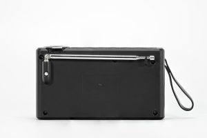 Radio cu ceas Akai APR-600 cu baterii 3x AAA, bluetooth