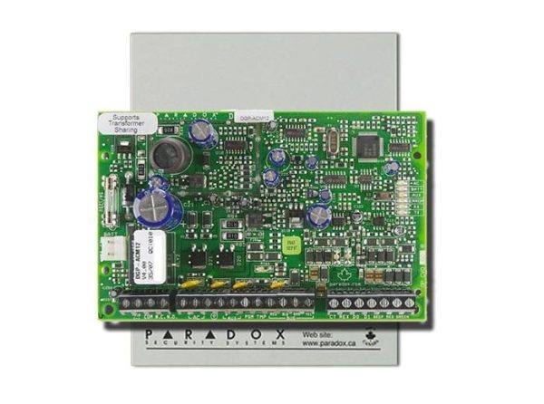 Modul de control acces: 4 fire conexiuni pentru 1 uşă: